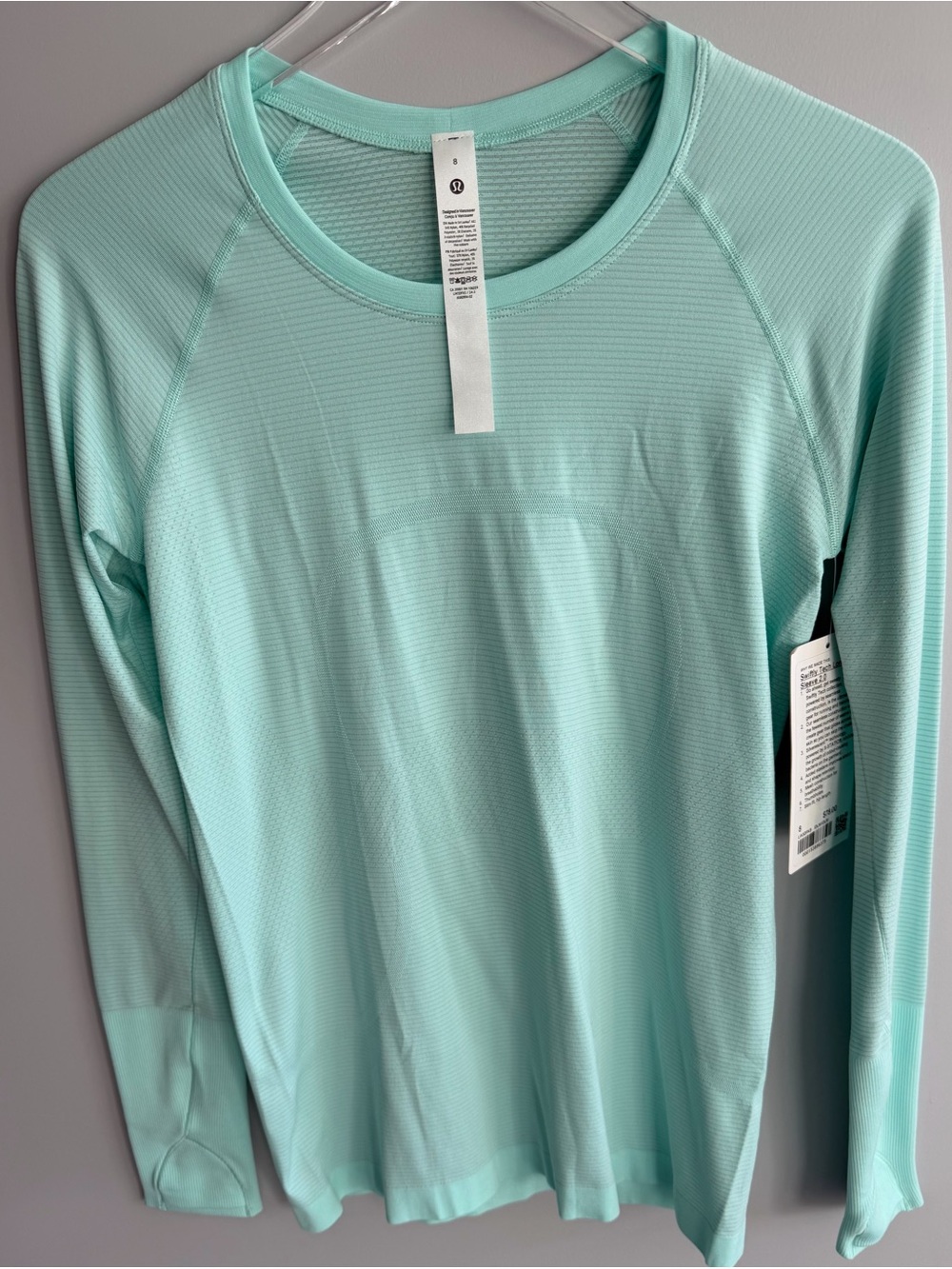 Lululemon NWT Swiftly Tech Long Sleeve size 8 ideal mint